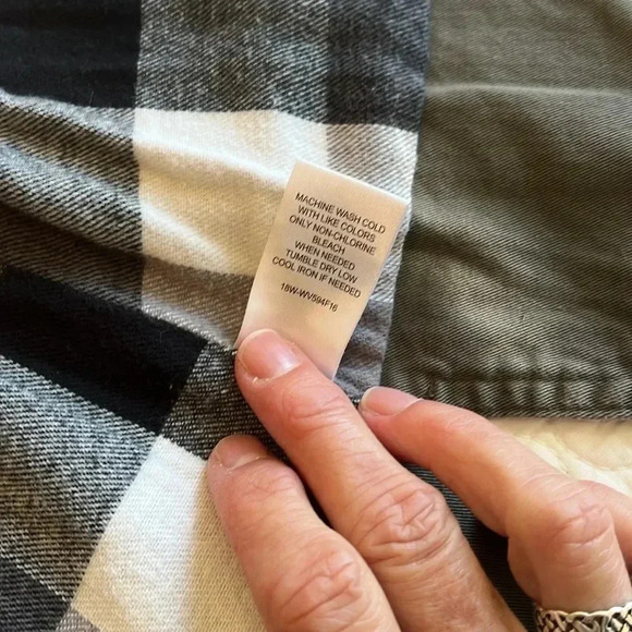 Vest Women’s Medium Khaki Green Vintage Lined Pockets Hiking - Picture 15 of 16